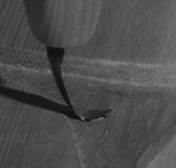 1.3 MB video clip, showing Deep Bent Knife carving.